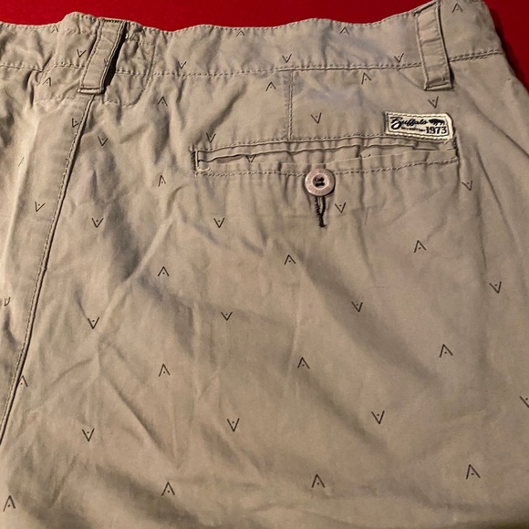 Shorts - Picture 2 of 3